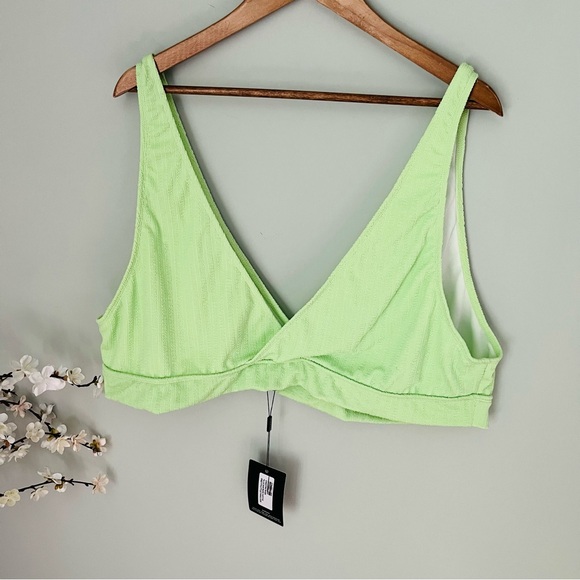 Pretty Little Things Lime Textured Bikini Top NWT Size 26 (US) - Picture 4 of 7
